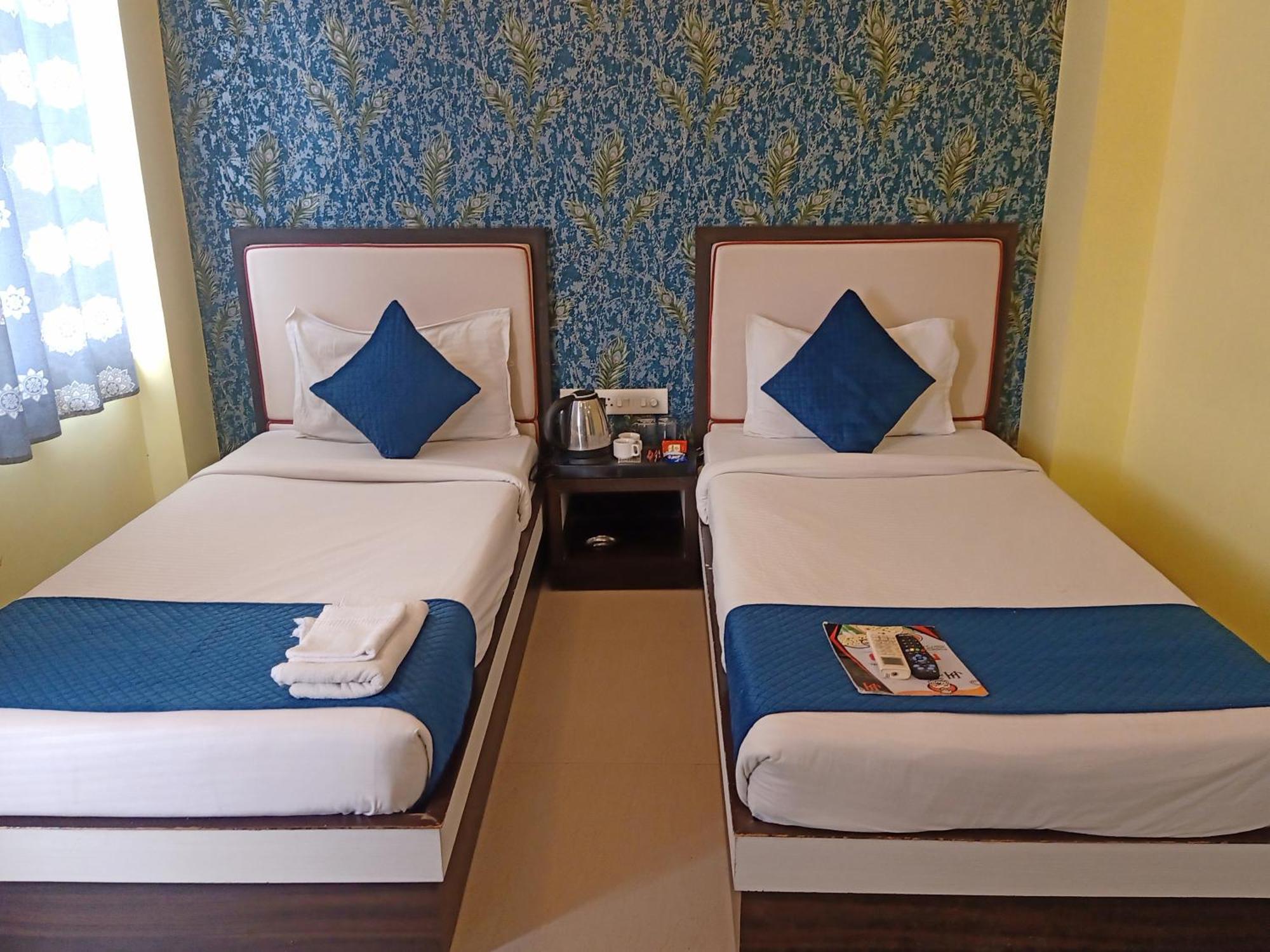 Hotel Janki International Sigra 2 Km From Kashi Vishwanath Temple Варанаси Экстерьер фото